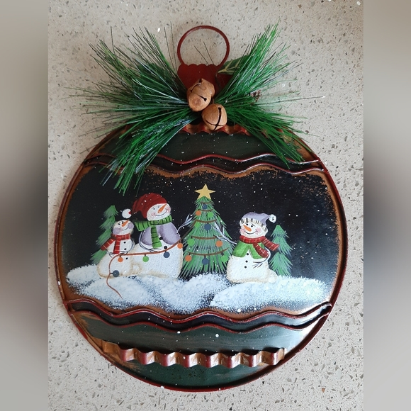 Other - Adorable hand-painted wall hanging ornament